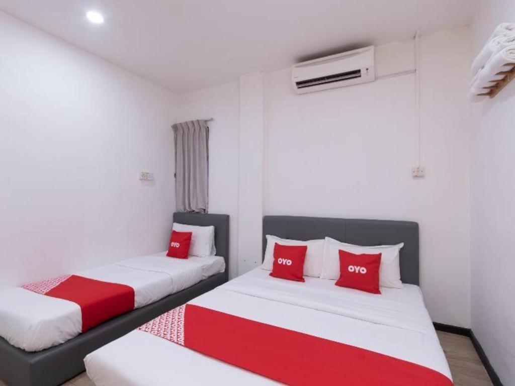 Oyo 89398 Doorbellz Hotel Kota Kinabalu Exterior photo