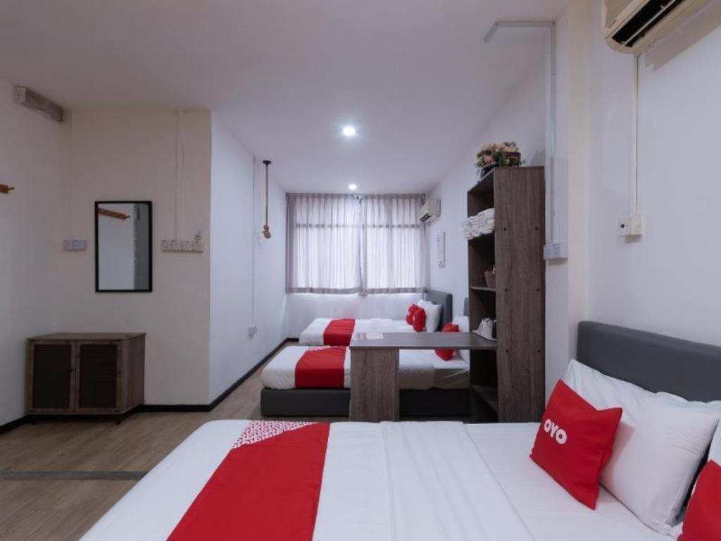 Oyo 89398 Doorbellz Hotel Kota Kinabalu Exterior photo