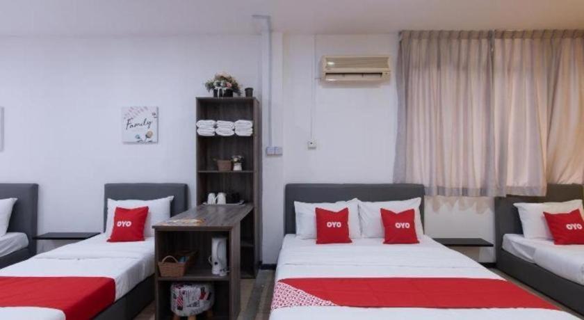 Oyo 89398 Doorbellz Hotel Kota Kinabalu Exterior photo