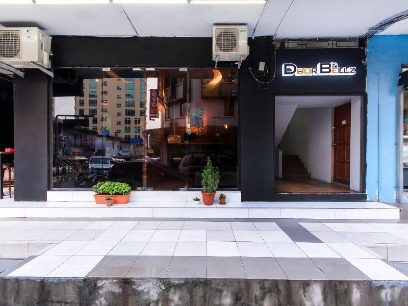 Oyo 89398 Doorbellz Hotel Kota Kinabalu Exterior photo